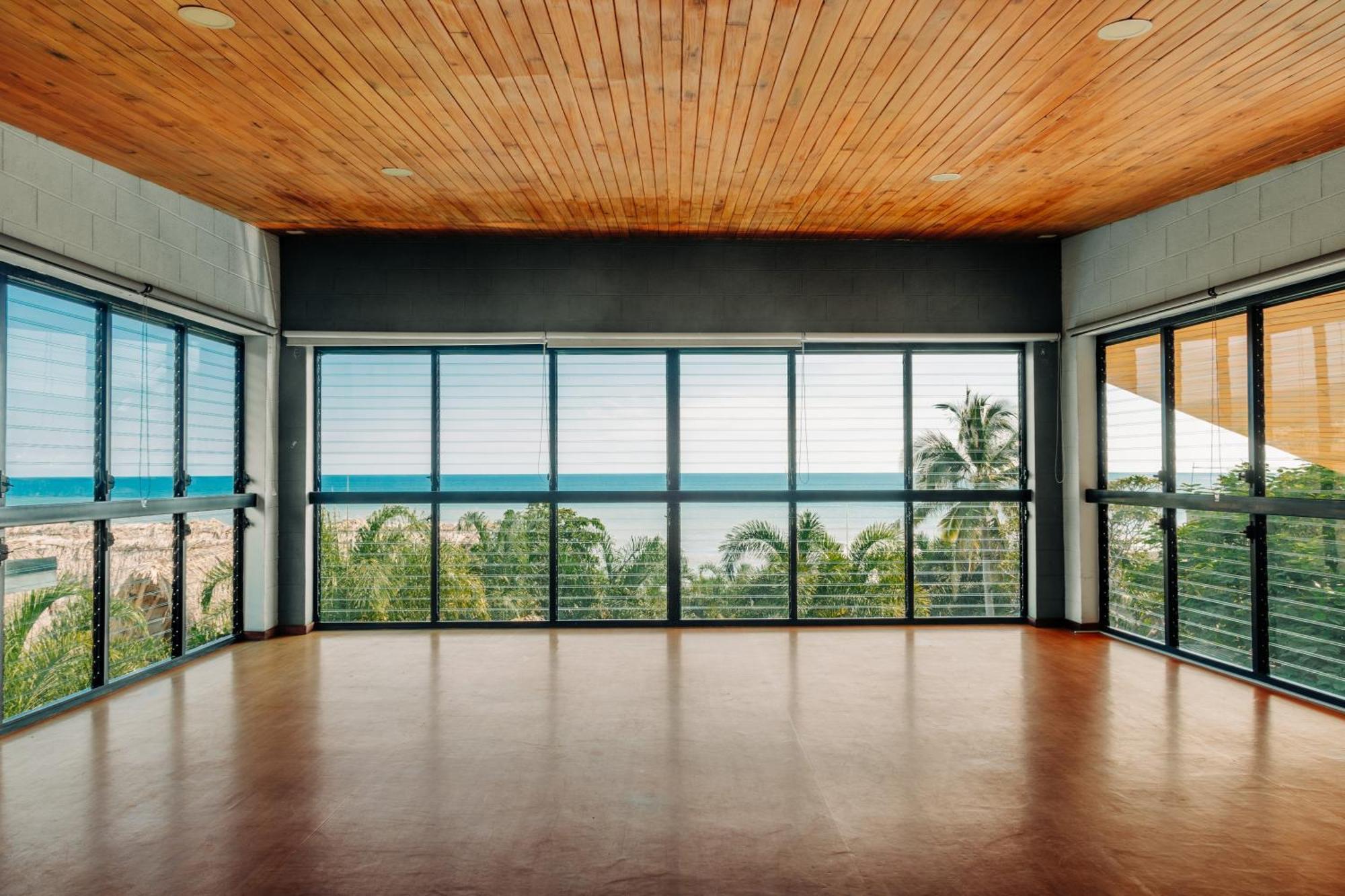 Puro Surf Hotel & Performance Academy Ел Зонте Екстериор снимка