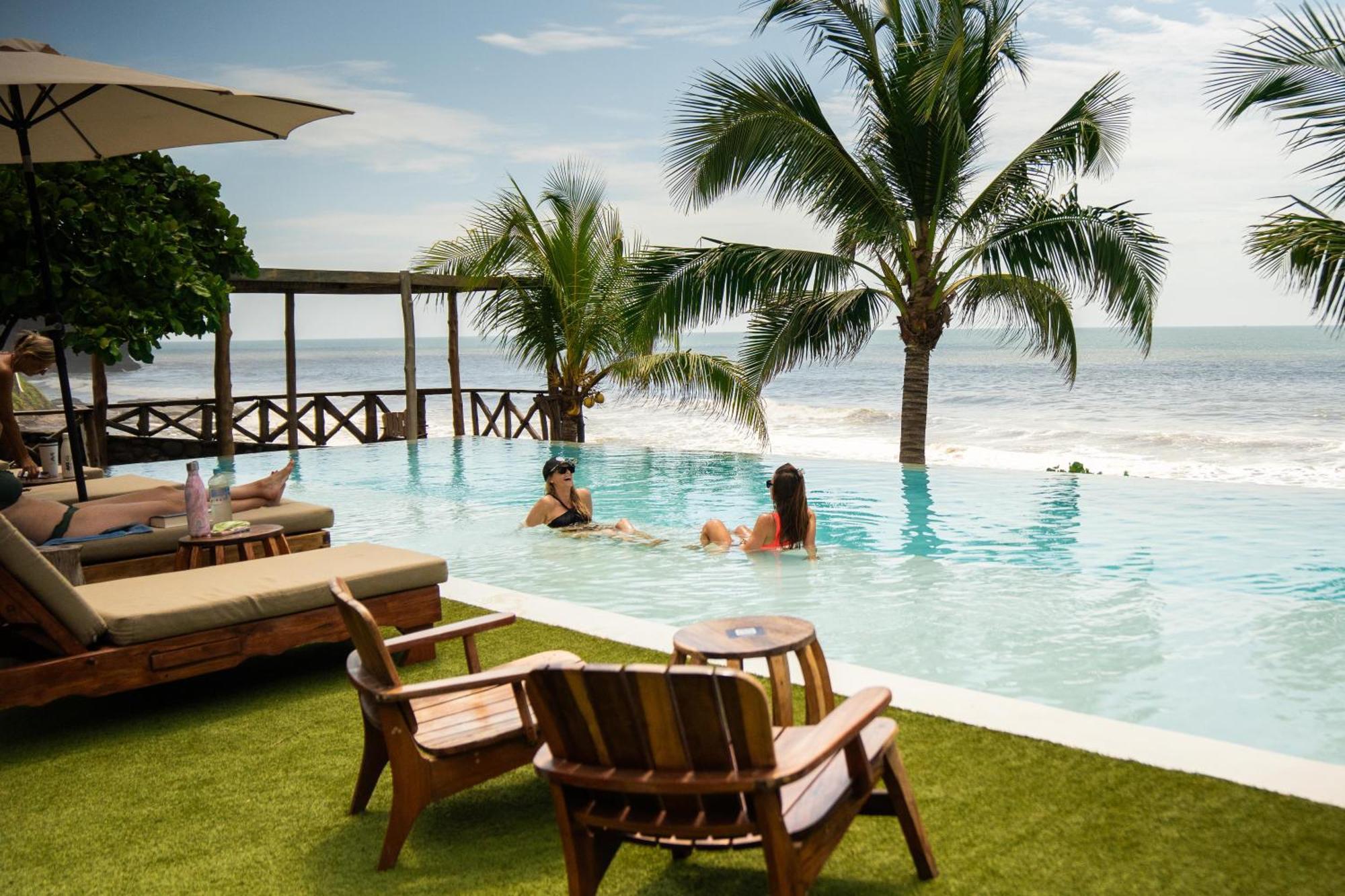 Puro Surf Hotel Ел Зонте Екстериор снимка
